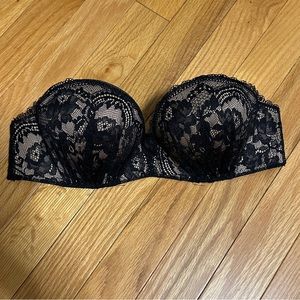 Victoria’s secret very sexy strapless push up bra 34a black lace
